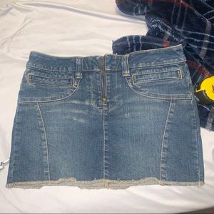 American eagle jean skirt size six